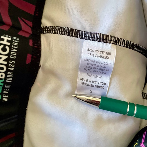 GearBunch athletic leggings, Skulls, Mandala, sz Small, 34 ins. long, 2 pairs. - Picture 4 of 12